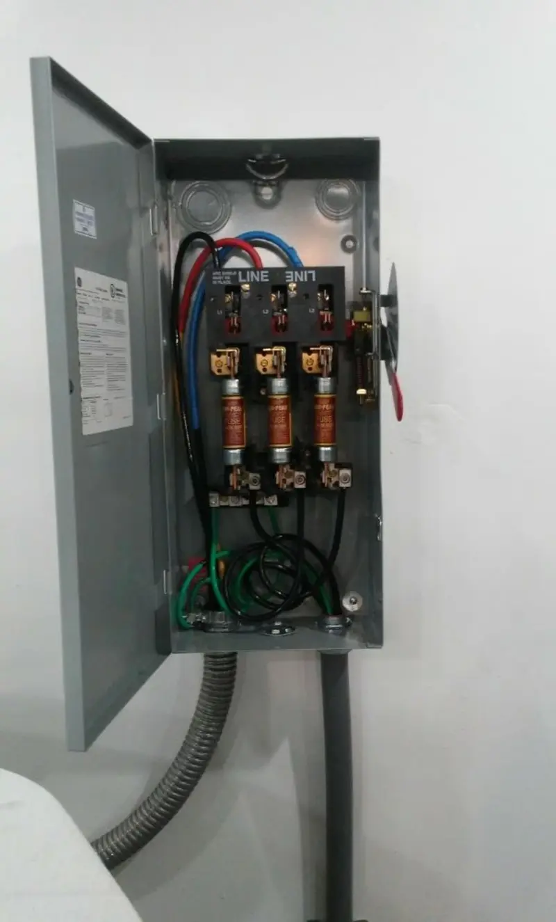 Three-phase disconnect switch installed for Electrical Wiring & Rewiring in Lumberton